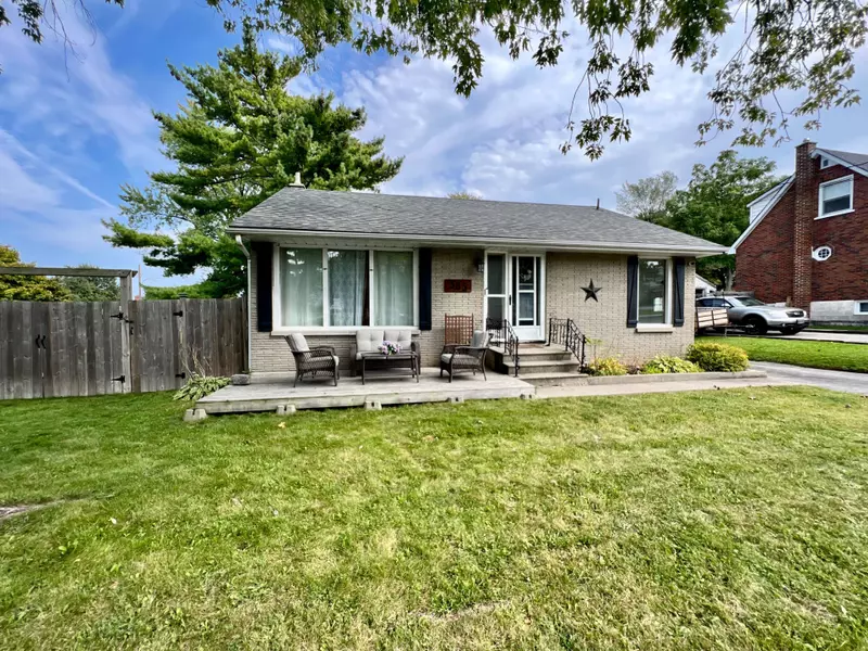 385 Dufferin AVE, Belleville, ON K8N 3X9