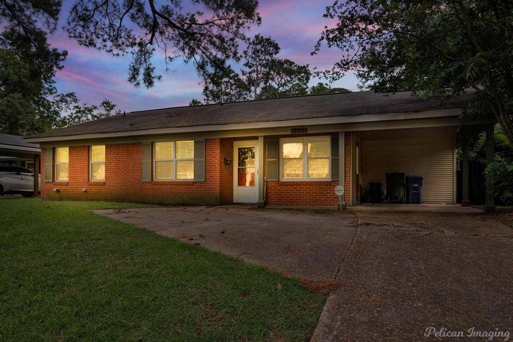 Shreveport, LA 71105,3853 Greenway Place