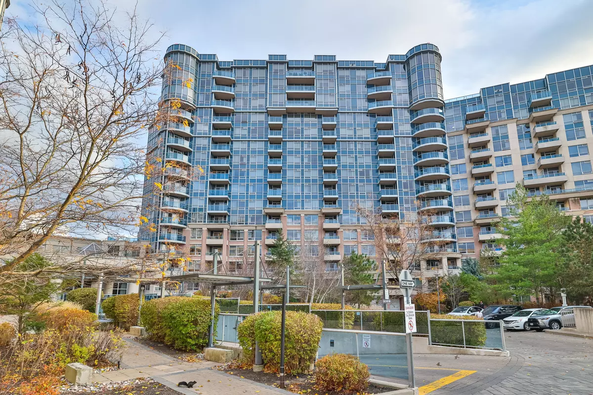 Markham, ON L3R 8A6,33 Cox BLVD #612