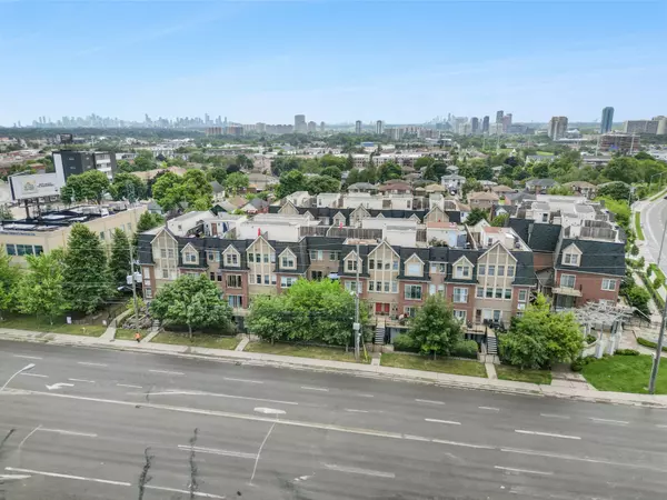 Toronto C13, ON M4A 2M6,1496 Victoria Park AVE #119