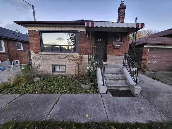 23 Hart AVE, Toronto E04, ON M1K 3H2