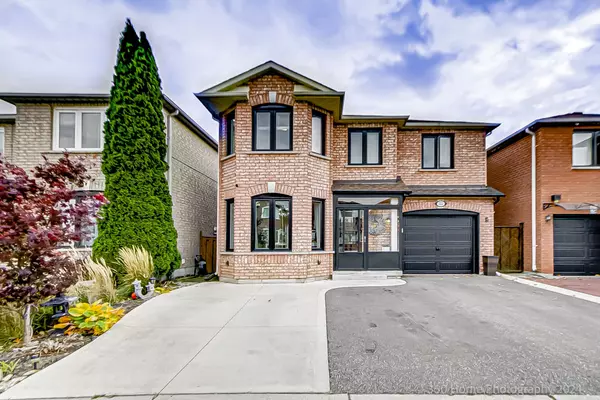 122 Denton CIR, Vaughan, ON L6A 2N2