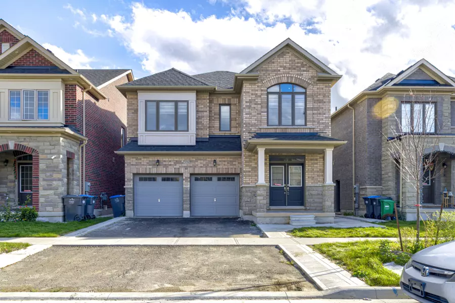 379 Valleyway DR, Brampton, ON L6X 5S7