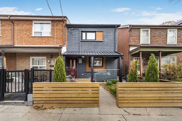 165 Claremont ST, Toronto C01, ON M6J 2M7