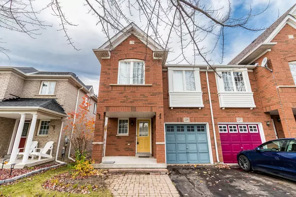 129 Hartford CRES, Newmarket, ON L3X 2Z4