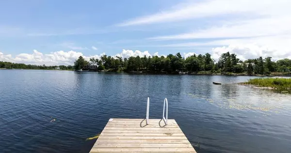 Georgian Bay, ON L0K 1S0,64 Wolverine Beach RD