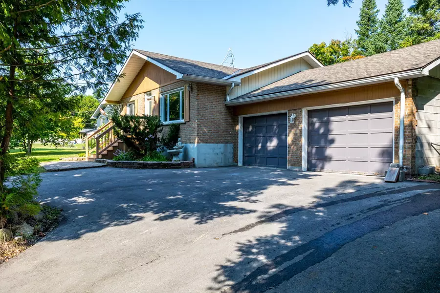 12 Cliffside DR, Kawartha Lakes, ON K0L 1T0