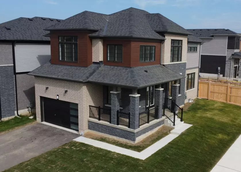 124 Lilac CIR, Haldimand, ON N3W 2G9