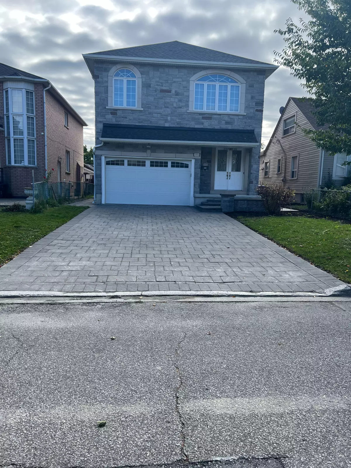 Mississauga, ON L4T 1R7,3056 Mcnaughton AVE E