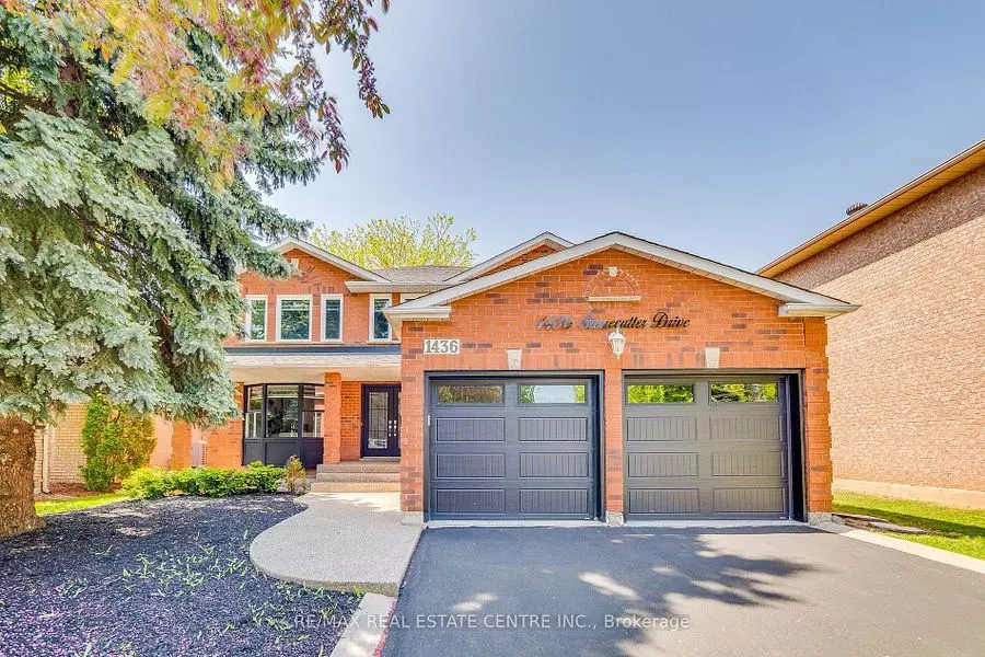 Oakville, ON L6M 3C3,1436 Stonecutter DR