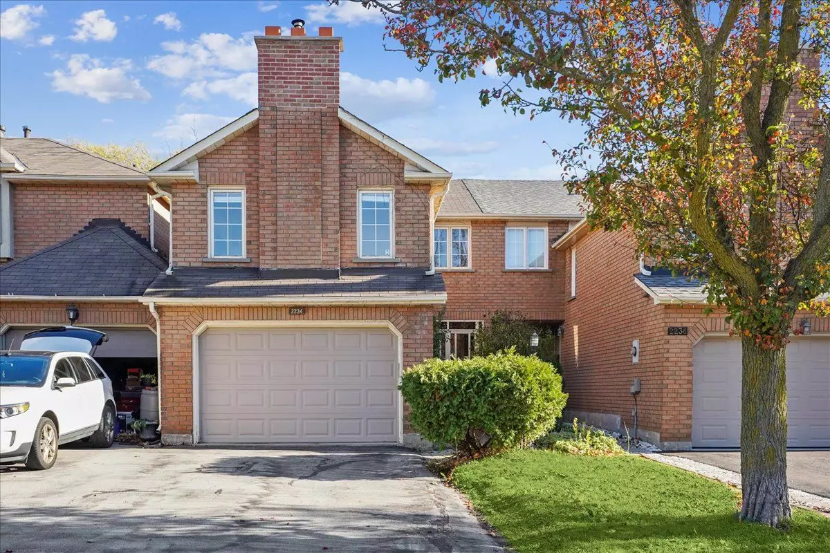 Oakville, ON L6M 3H3,2234 Shipwright RD