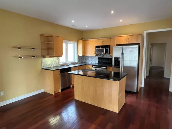 Toronto C14, ON M2N 3T5,71 Empress AVE #201