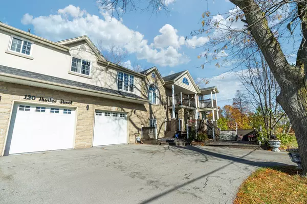 120 Hunter ST #Upper, Whitby, ON L1N 2H1