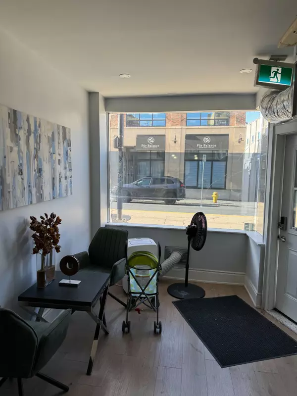 Cambridge, ON N1R 3J3,13-15 Ainslie ST N #1