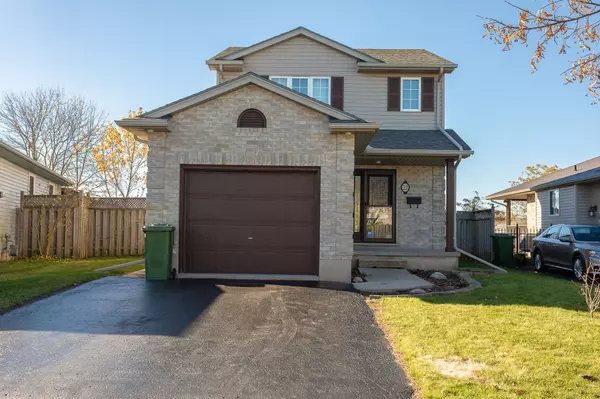 22 Cook CRES, St. Thomas, ON N5R 6J3