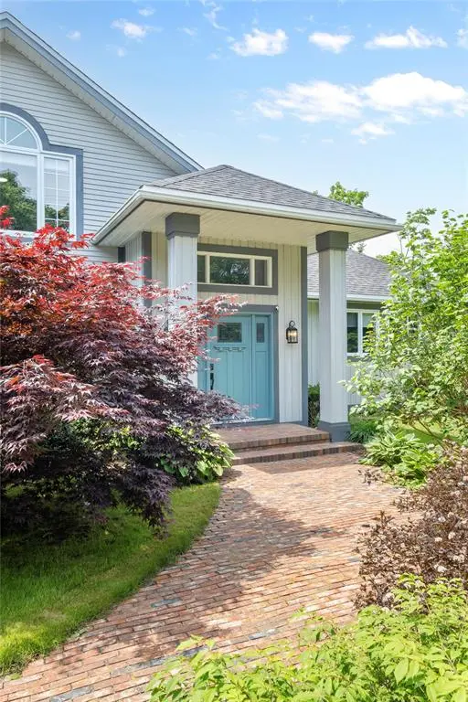 Conception Bay South, NL A1W 3B4,35 Cherry Lane