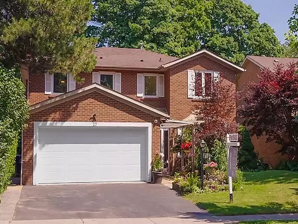 27 Bluffwood DR, Toronto C15, ON M2H 3L4