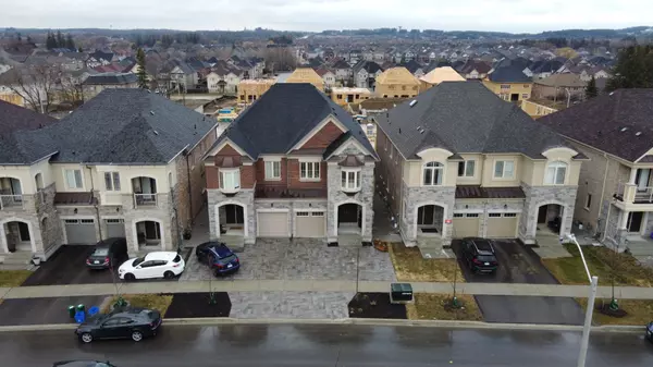 Richmond Hill, ON L4E 1G8,30 Drizzel CRES