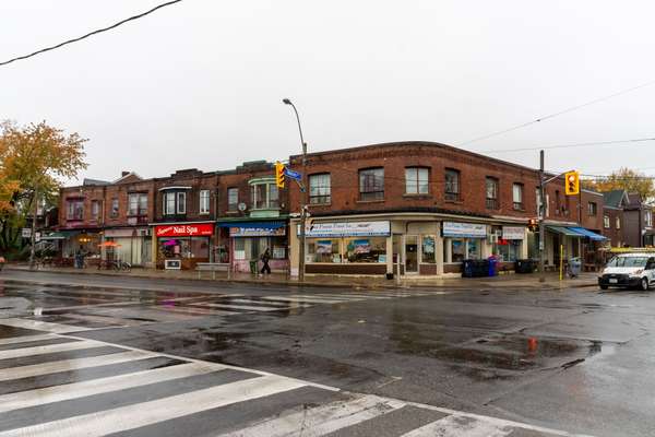 821 Lansdowne AVE, Toronto W02, ON M6H 3Z2