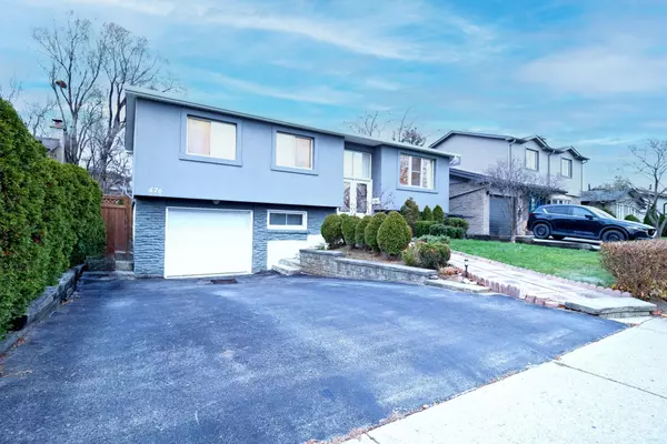 Mississauga, ON L5A 3C6,476 Karen Park CRES