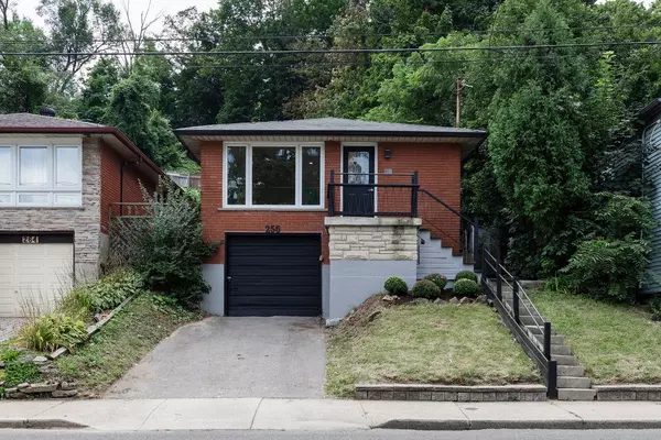 256 Charlton AVE E, Hamilton, ON L8N 1Z1