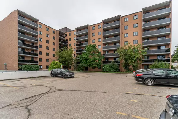 Kitchener, ON N2M 5E4,29 West AVE W #302