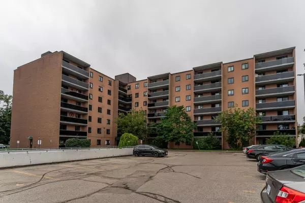 Kitchener, ON N2M 5E4,29 West AVE W #302