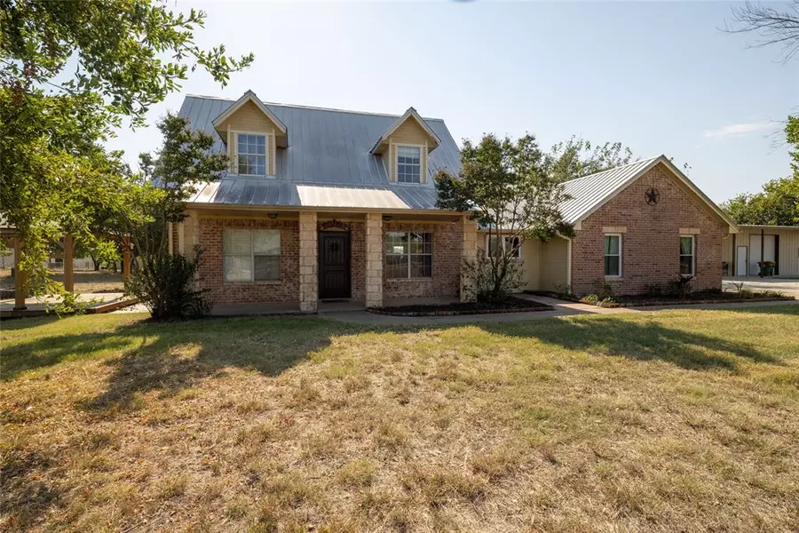 395 Conestoga Trail, Rhome, TX 76078