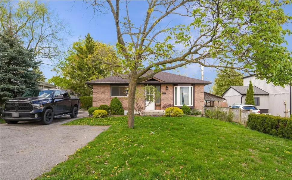 241 Letitia ST #Upper, Barrie, ON L4N 4Y7