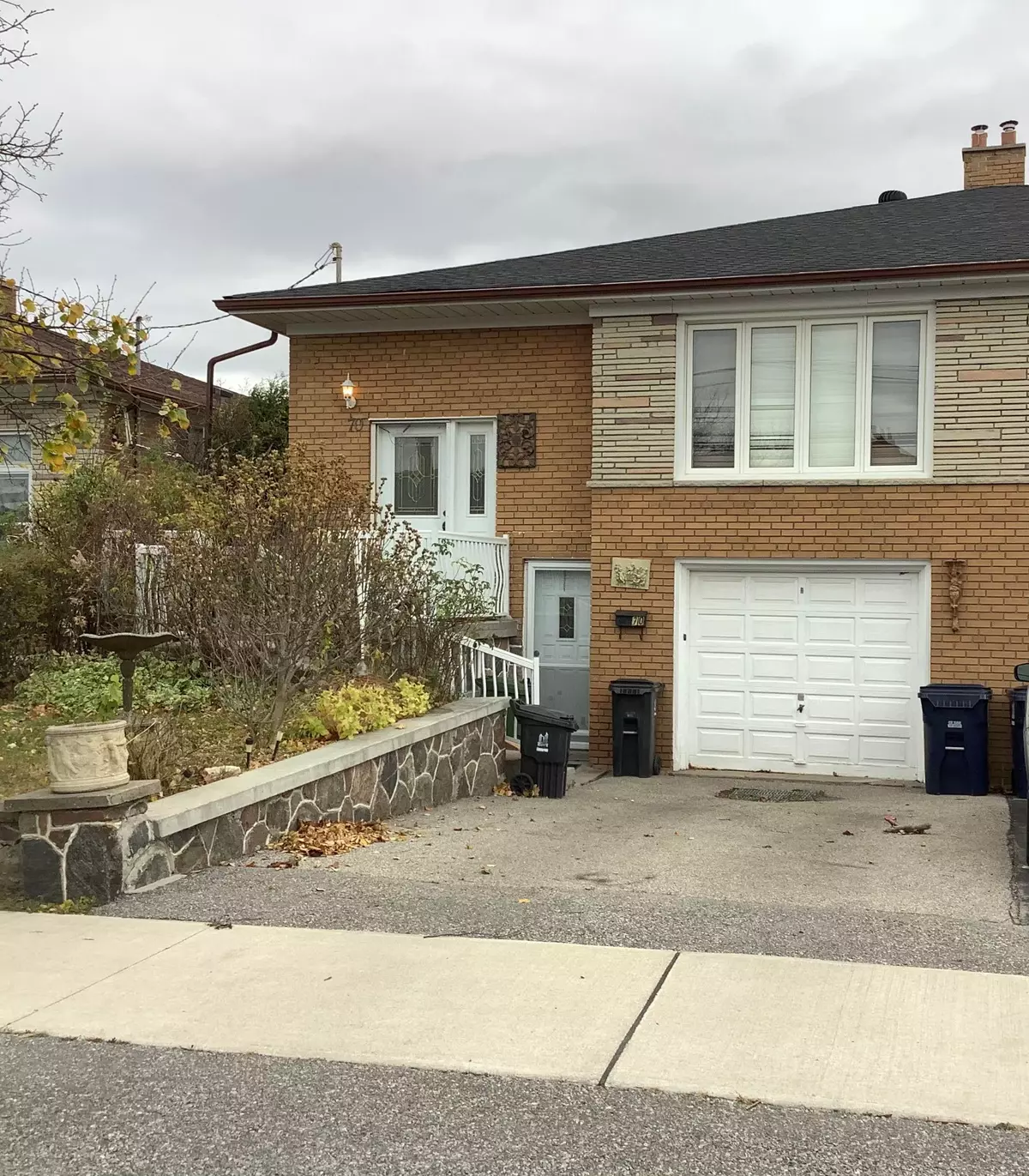 Toronto W05, ON M3L 2C9,70 Watney CRES