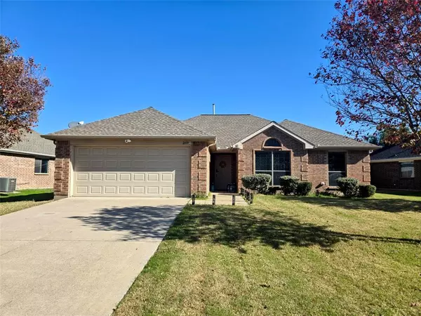 2119 Shady Bend Circle, Little Elm, TX 75068