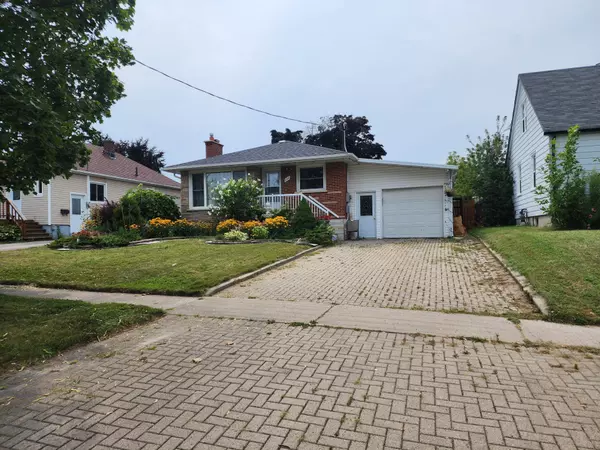 390 Gibbons ST, Oshawa, ON L1J 4Z2