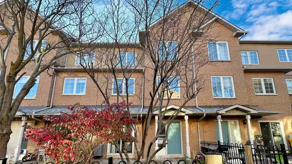 2 Cox BLVD #9, Markham, ON L3R 4E8