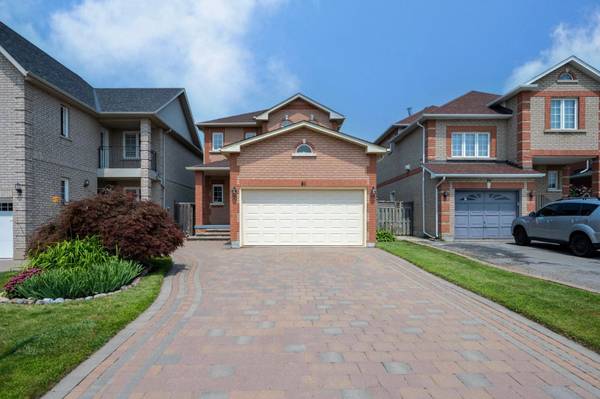 81 Eastpine DR, Markham, ON L3R 4T2