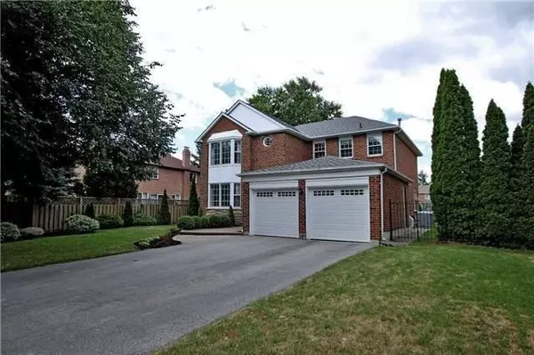 26 Addington SQ, Markham, ON L3R 7N4