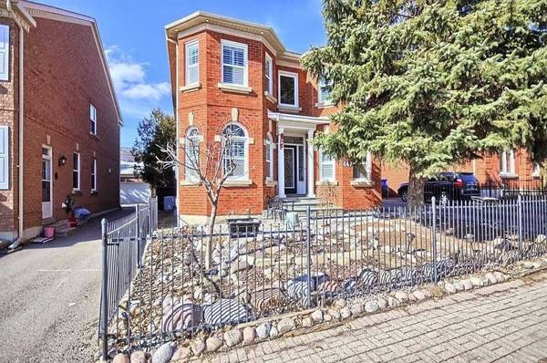 447 Mill ST, Richmond Hill, ON L4C 7X5