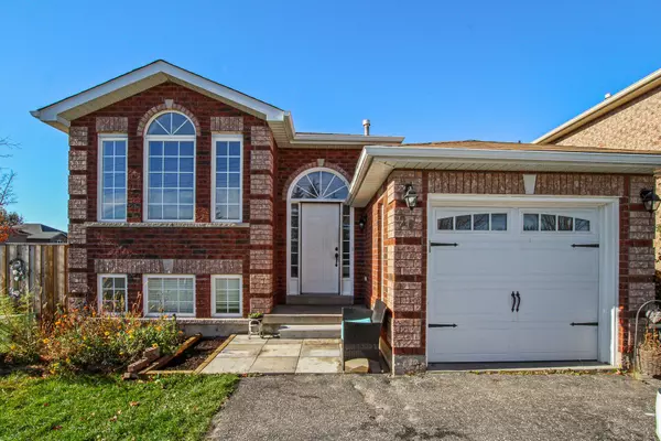 26 Quinlan RD, Barrie, ON L4M 7B1