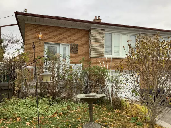 Toronto W05, ON M3L 2C9,70 Watney CRES