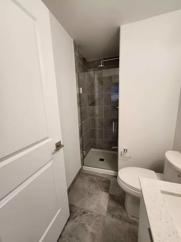 Mississauga, ON L5B 0N6,30 Elm DR W #2205