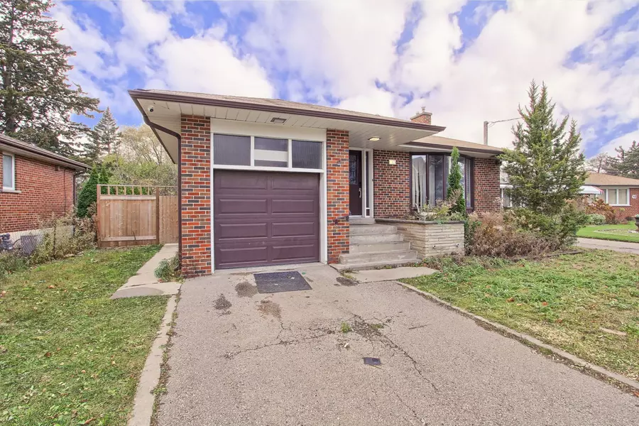 6 Wallbridge CT, Toronto C07, ON M2R 1W1