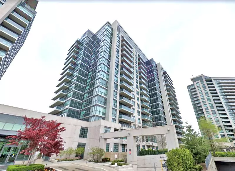 35 Brian Peck CRES #916, Toronto C11, ON M4G 0A5