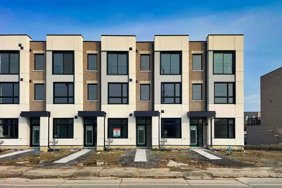 221 Monarch AVE #84, Ajax, ON L1S 7M3