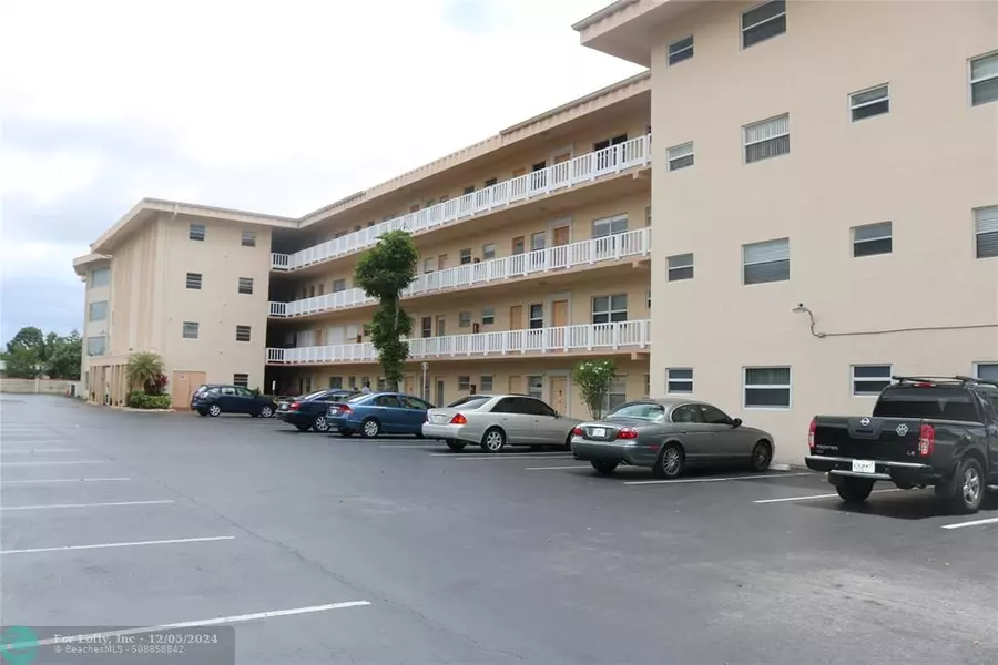 4191 NW 41st St  #419, Lauderdale Lakes, FL 33319