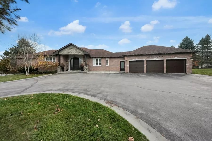 105 Kilkenny TRL, Bradford West Gwillimbury, ON L3Z 3C5