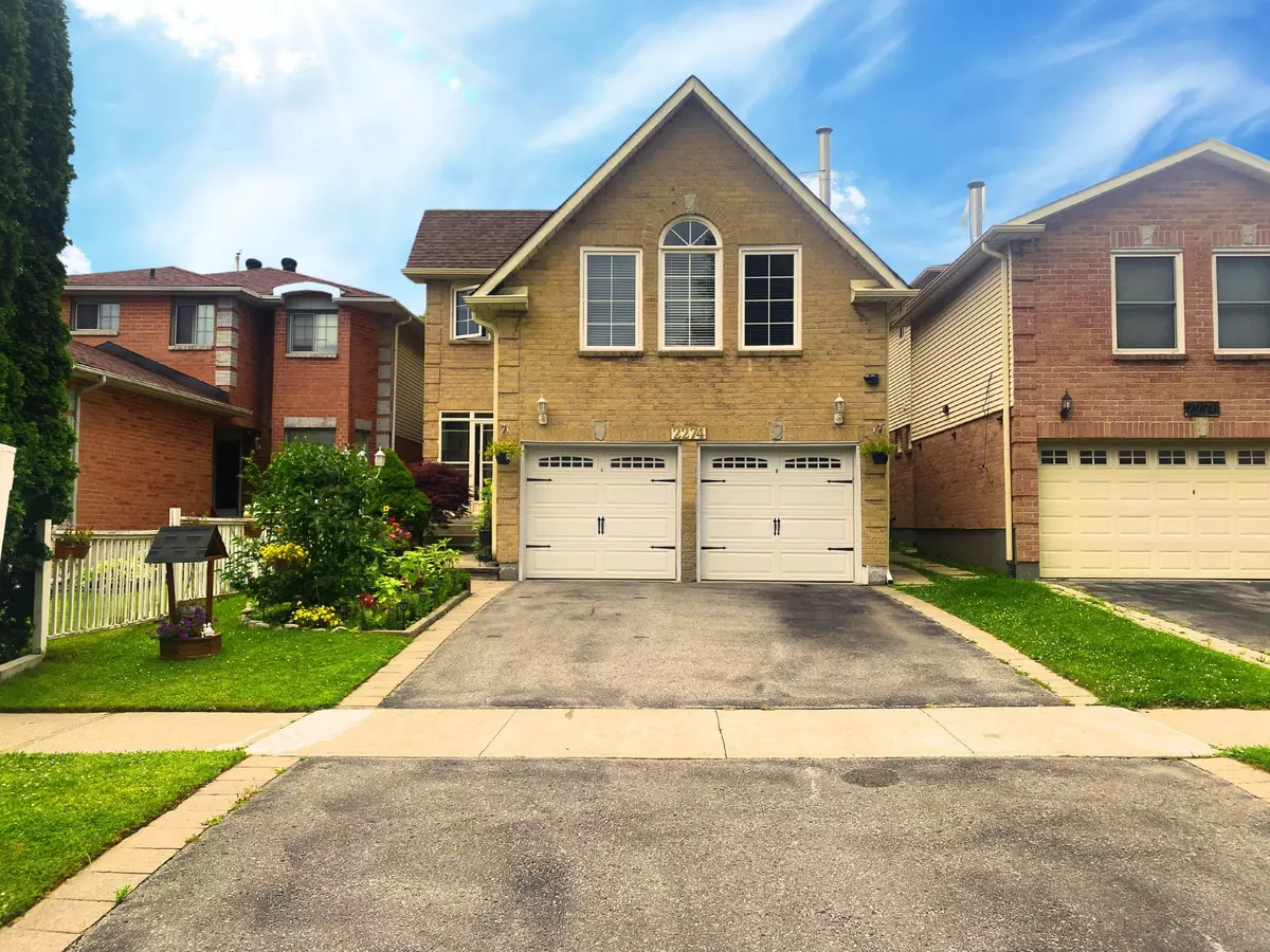 Pickering, ON L1X 2E8,2274 Chapman CT