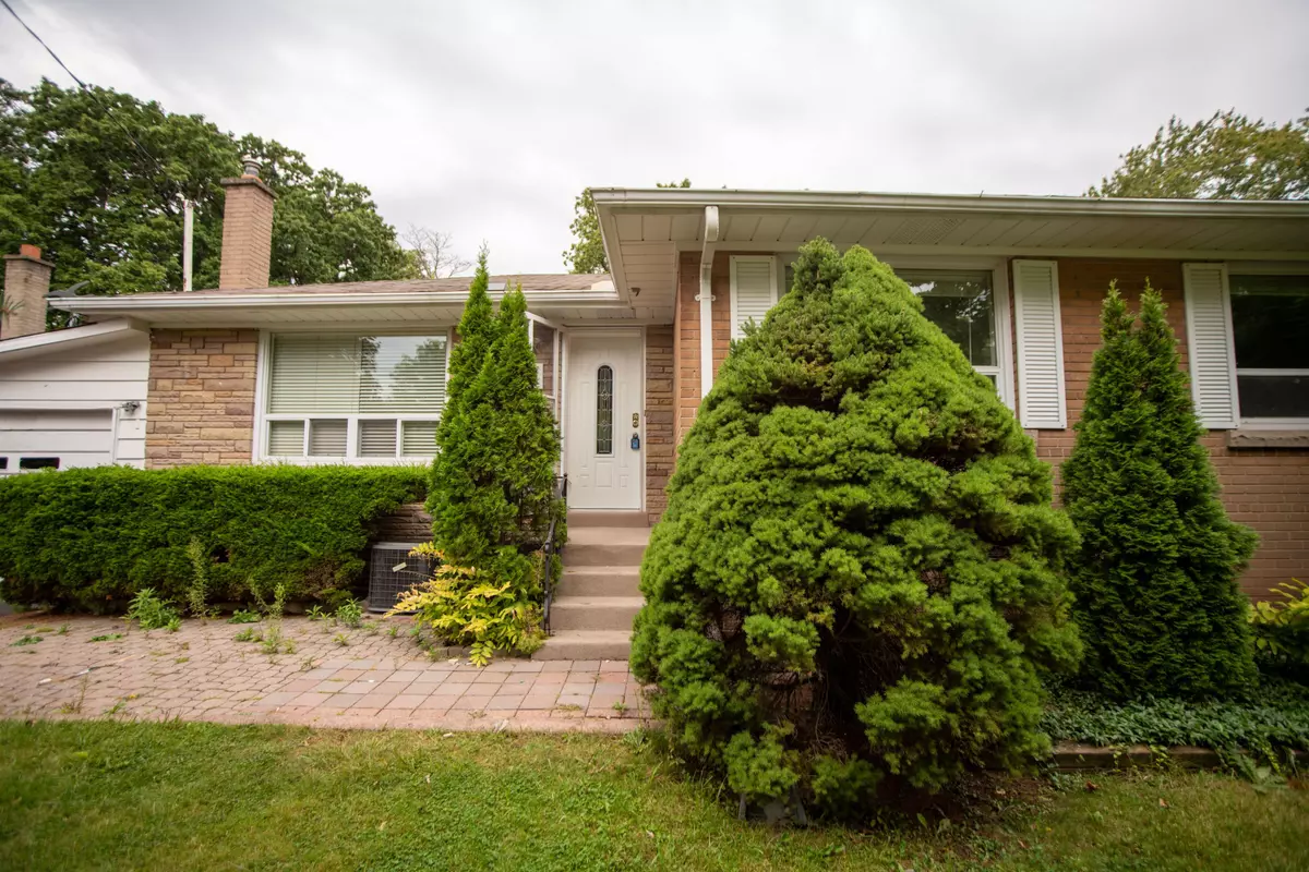 Halton, ON L6K 1V1,521 Wildwood DR #Lower