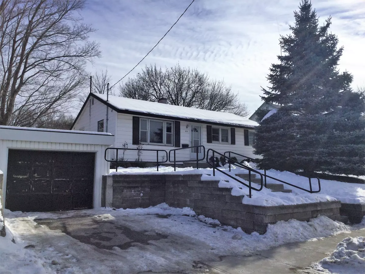 Ingersoll, ON N5C 2M4,215 Charles ST W