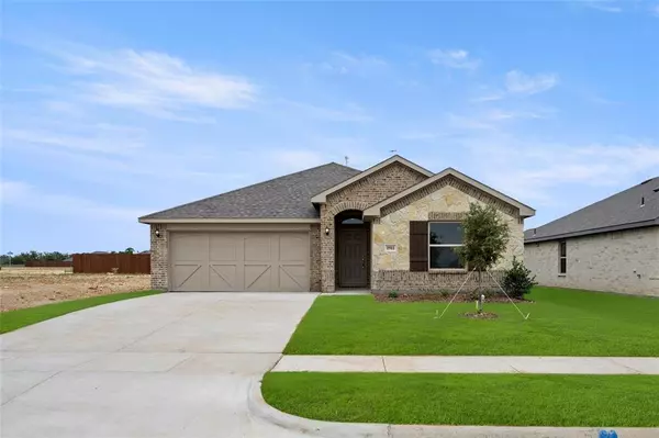 1911 Chippewa Drive, Cleburne, TX 76036