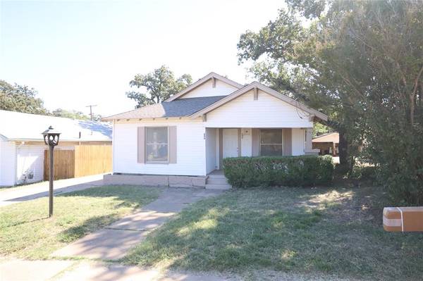 808 W Valley Street, Eastland, TX 76448