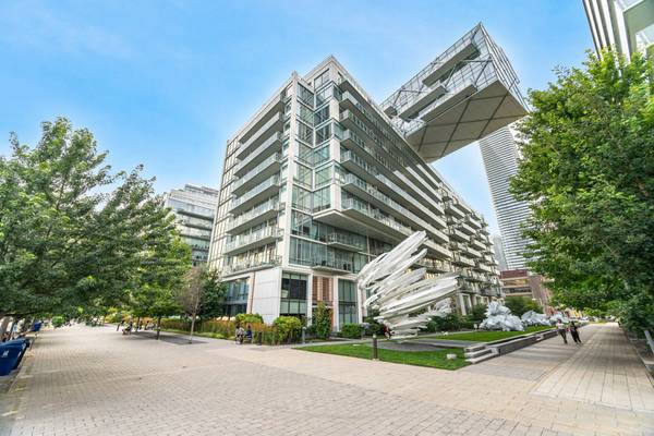 29 Queens Quay E #603, Toronto C08, ON M5E 0A4